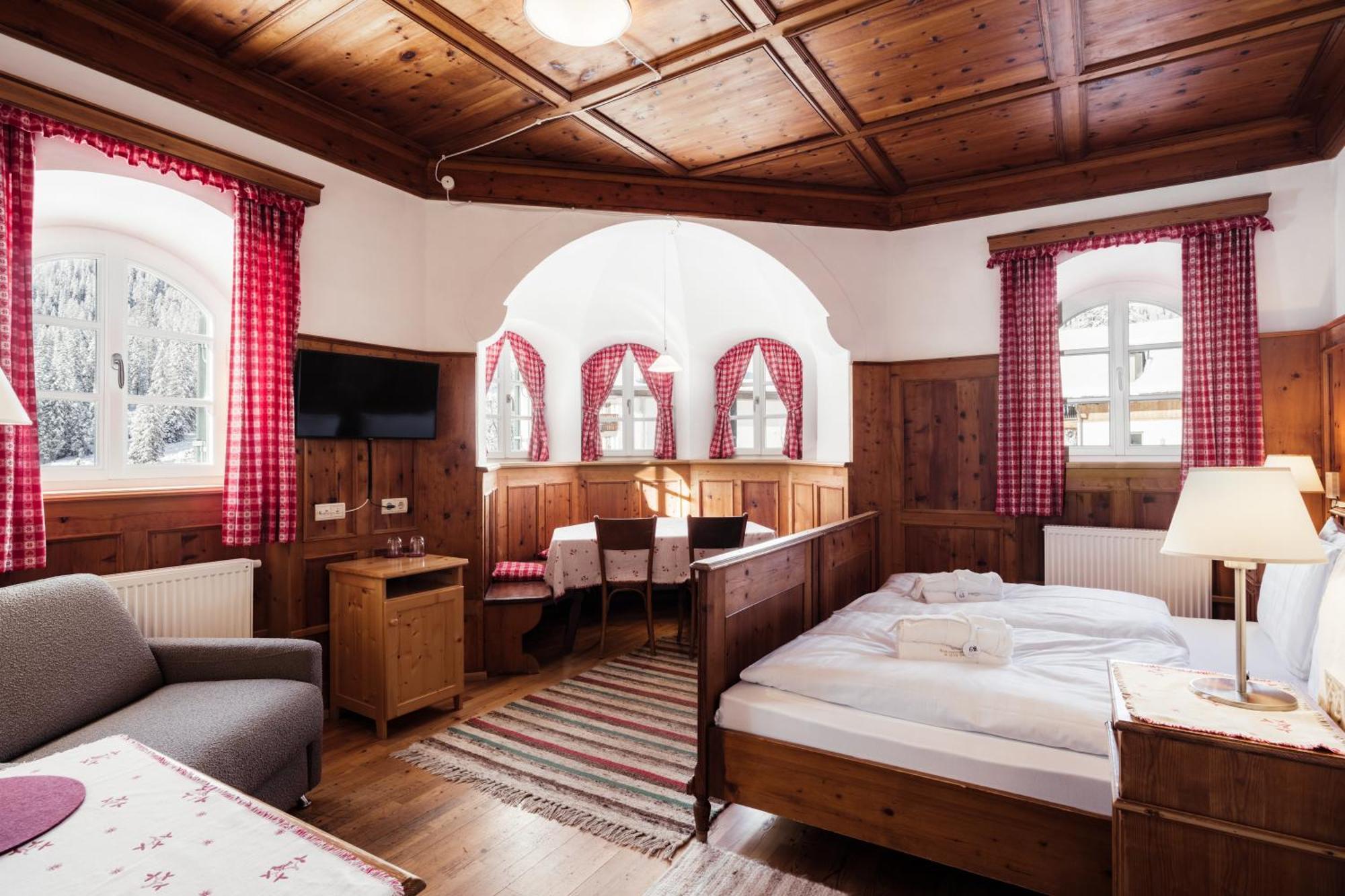 Hotel Dolomitenhof & Chalet Alte Post Sexten Luaran gambar